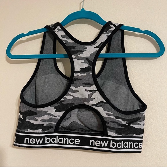 New Balance sports bra camo gray black Size XL - Picture 2 of 5